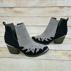 NIB Journee Collection Western Ankle Boots 7.5